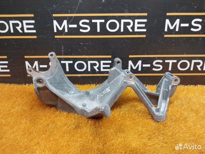 Кронштейн генератора Volkswagen Touareg 7P cgra