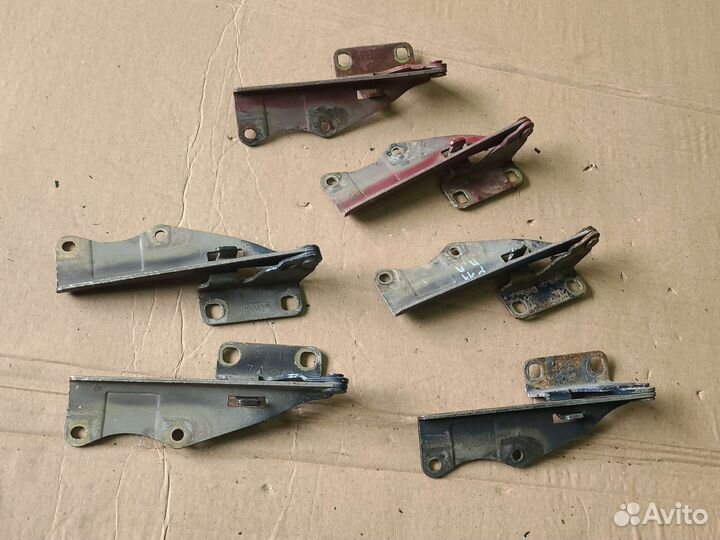 Петли капота Nissan Primera P11 1995-2002