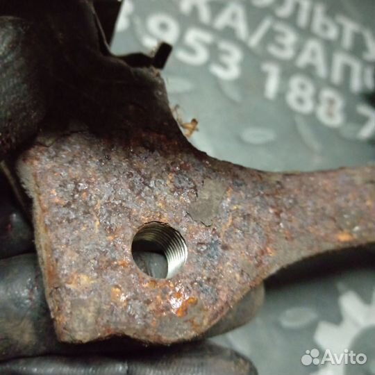 Скоба переднего правого суппорта Geely Emgrand EC7