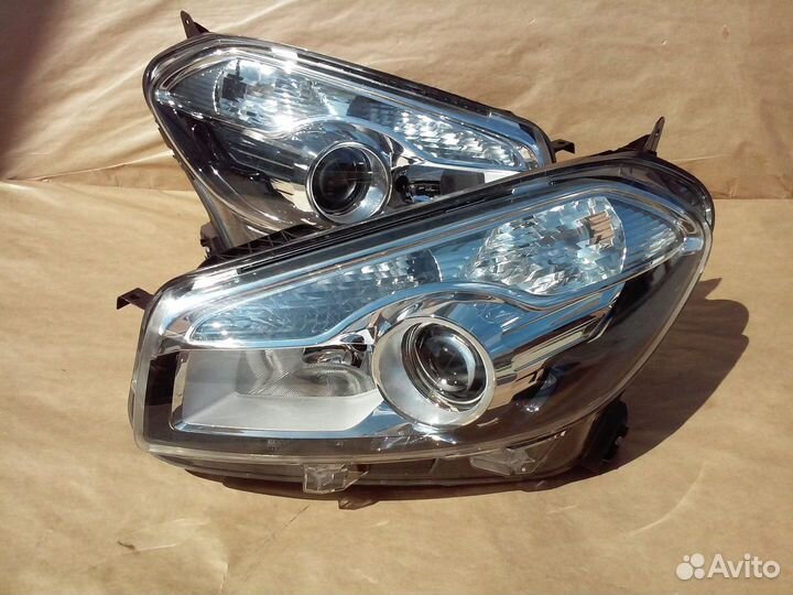 Фара (1шт) Nissan Qashqai J10 (2010-2014)