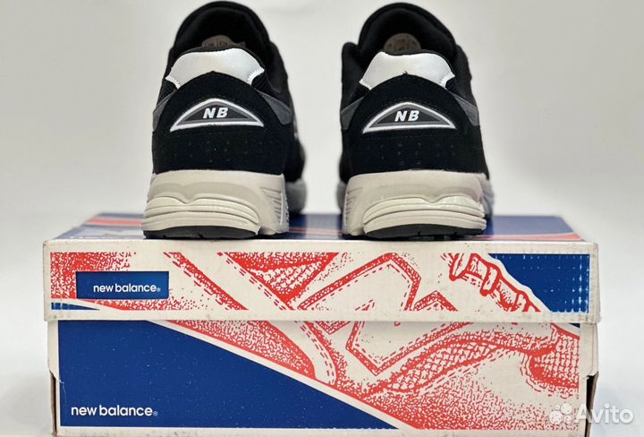 Кроссовки new balance 2002r