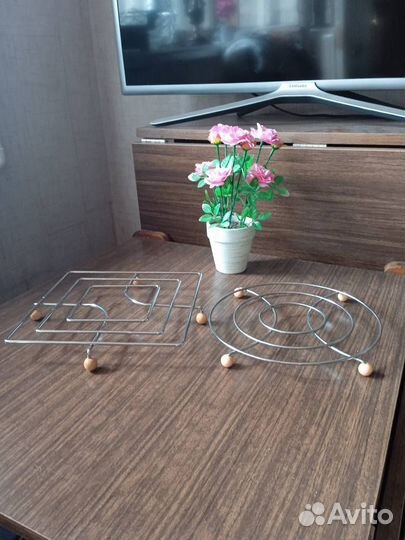 Подставка под горячее. Металл/фарфор Гжель