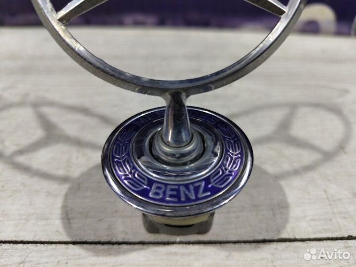 Эмблема Mercedes-Benz 211.065 E 320 211 112.949