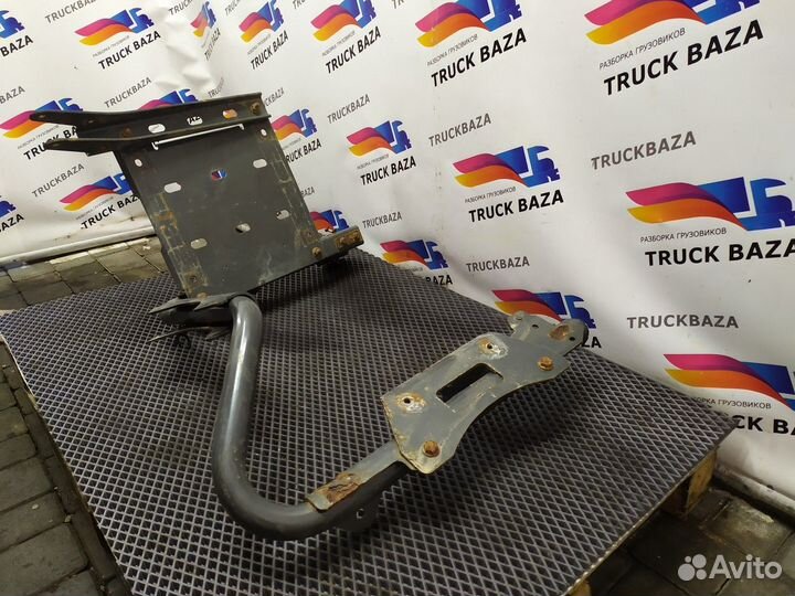 Кронштейн крыла передний Renault Premium