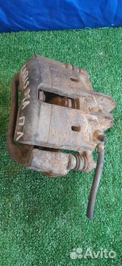 Суппорт тормозной передний левый Mitsubishi