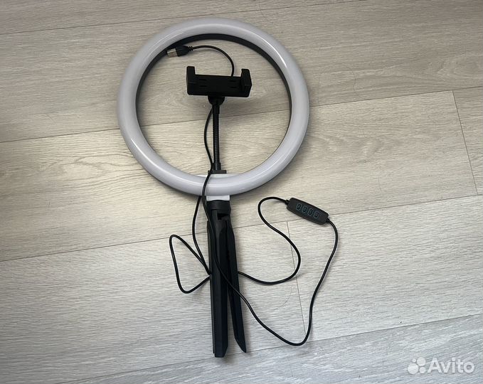 Кольцевая лампа с держателем для телефона