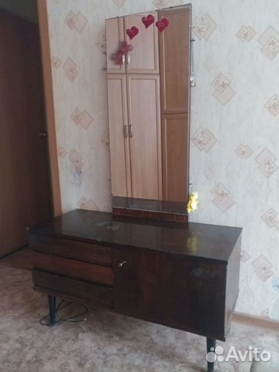 Трильяж с зеркалом