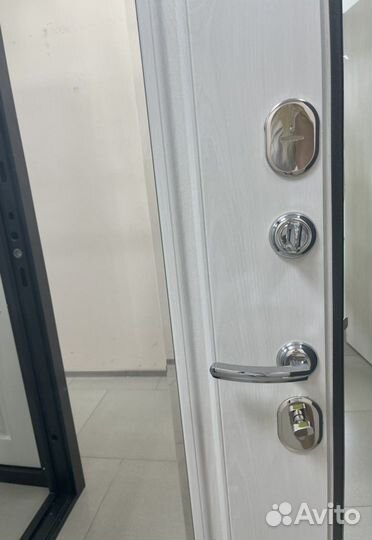 Дверь входная