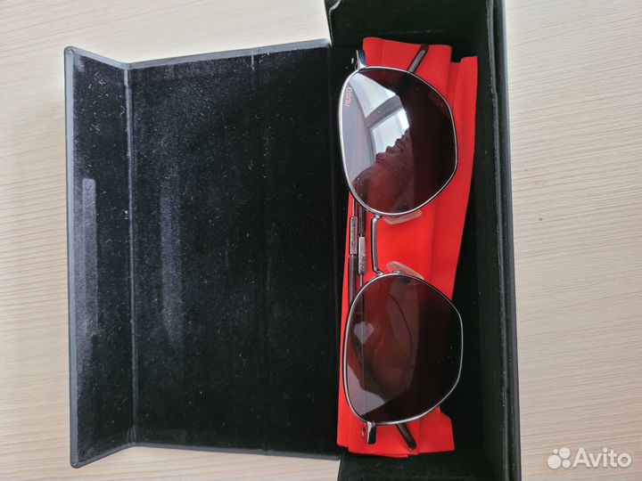 Очки Hugo boss
