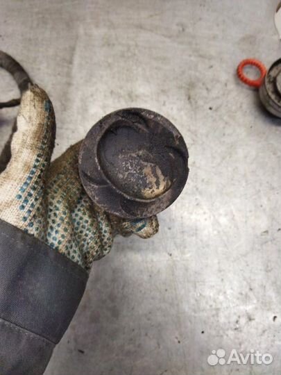 Поршень с шатуном Skoda Octavia А5 caxa 1 2011