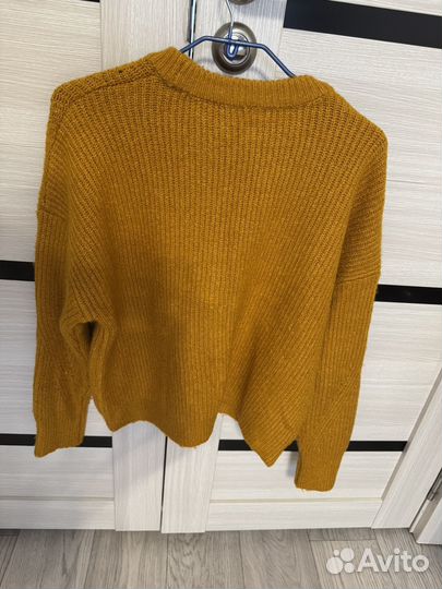 Свитер женский