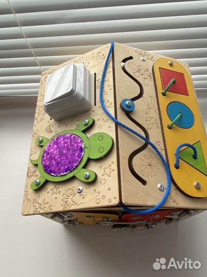 Бизидом со светом бизиборд