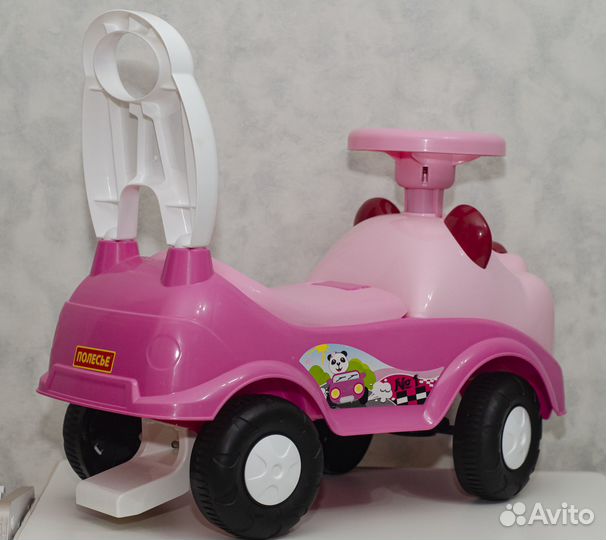 Каталка-автомобиль Мила со звуком