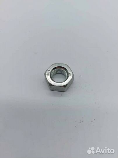 Гайка шпильки крышки заднего моста на мотоцикл Ура