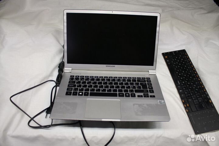 Ноутбук Samsung np900x4d