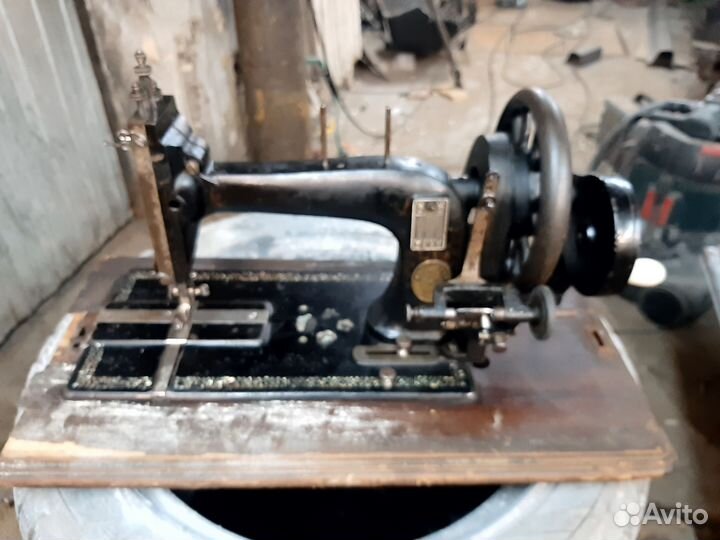 Швейная машина Singer