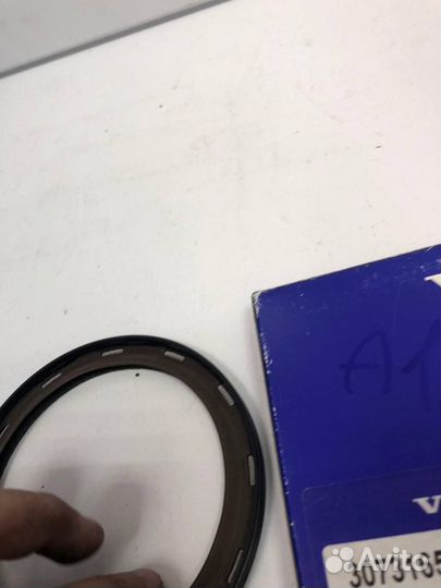 Сальник коленвала задний volvo 30731650