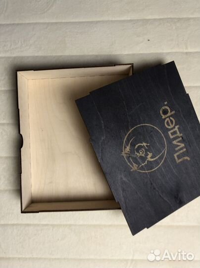 Коробка подарочная деревянная