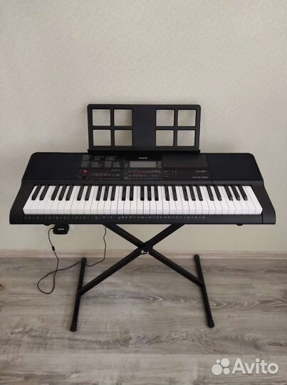 Синтезатор casio CT-X700 с подставкой в комплекте