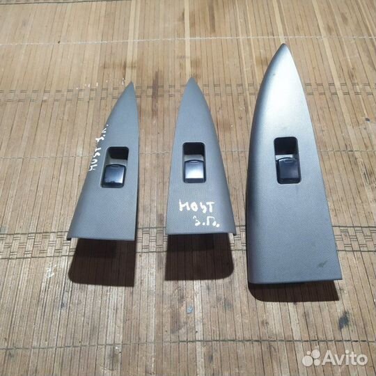 Блок управления стеклоподъемниками Nissan Note