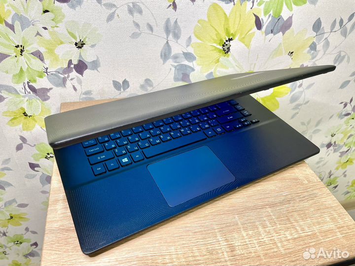 Офисный ноутбук Acer