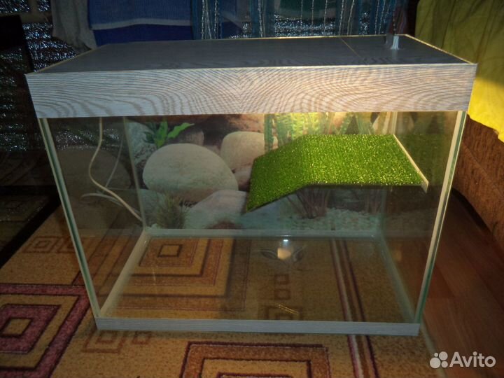 Продаю новые Черепашники и аквариумы для Рыб