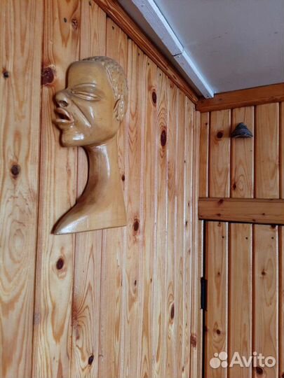 Фигура резная