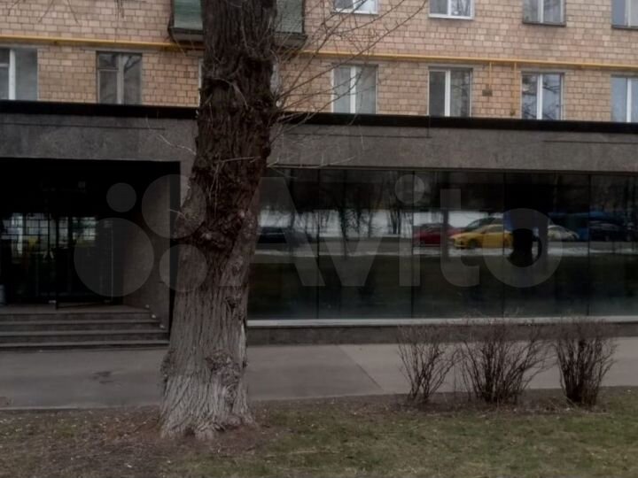 Сдам торговое помещение, 737 м²