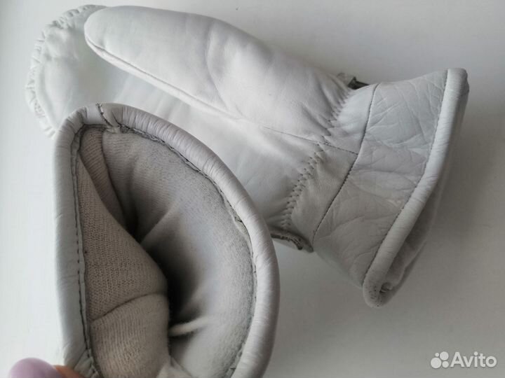 Варежки кожаные женские