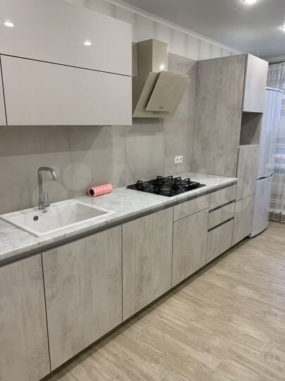 1-к. квартира, 42 м², 3/10 эт.