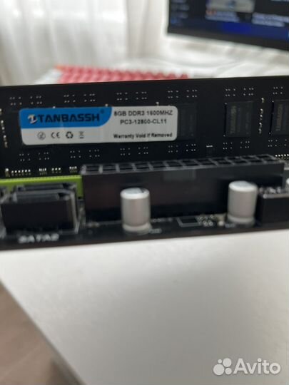 Материнская плата с процессором и оперативкой