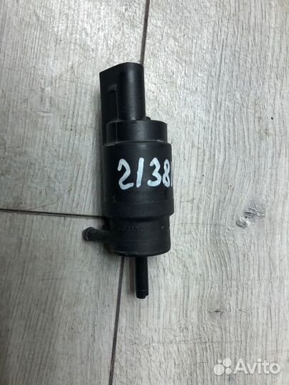 Моторчик омывателя стекла Mercedes-Benz E-Class