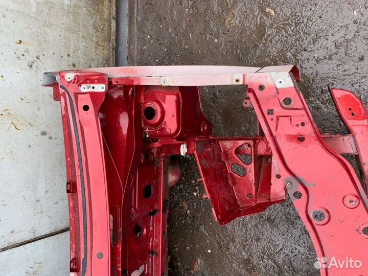 Передняя часть Renault Duster K4MA606 2013