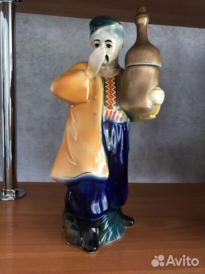 Сувенирные статуэтки