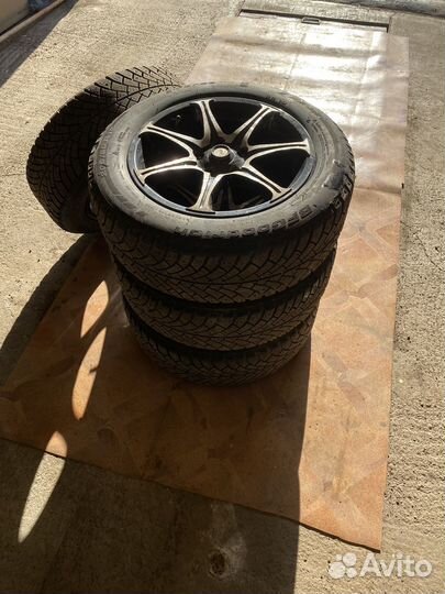 Bfgoodrich G-Force Stud 205/60 R16