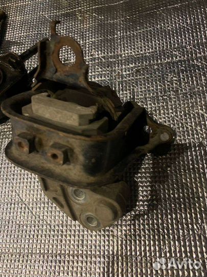 Подушка двигателя Geely MK