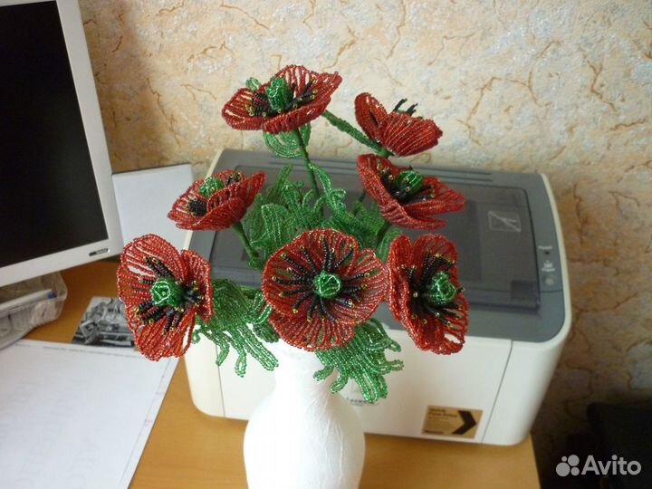 Маки из бисера