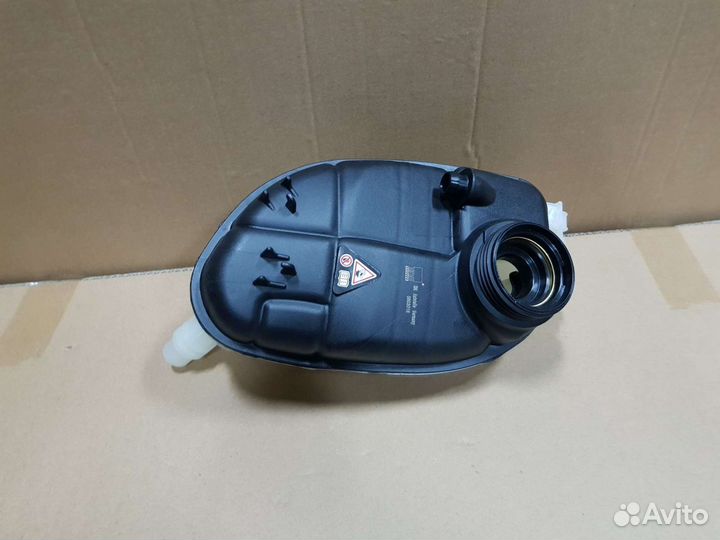 Расширительный бачок Мерседес 117 W 176 W 156 W246