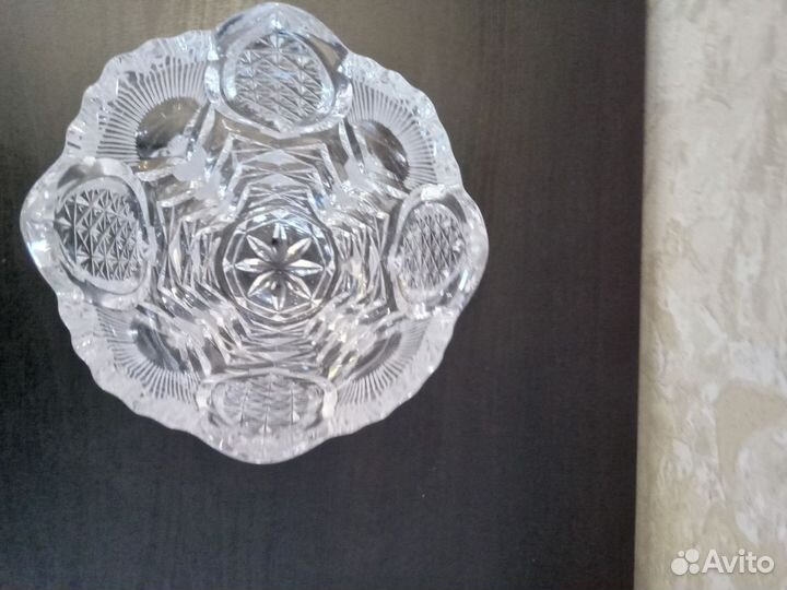 Ваза для цветов хрустальная