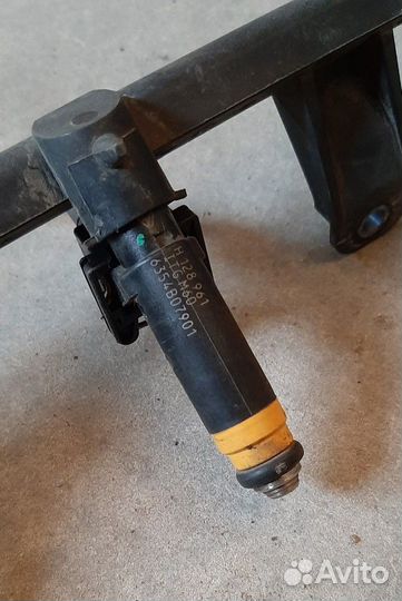 Renault Symbol топливная форсунка