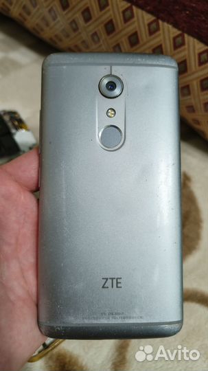 ZTE Axon 7, 4/64 ГБ