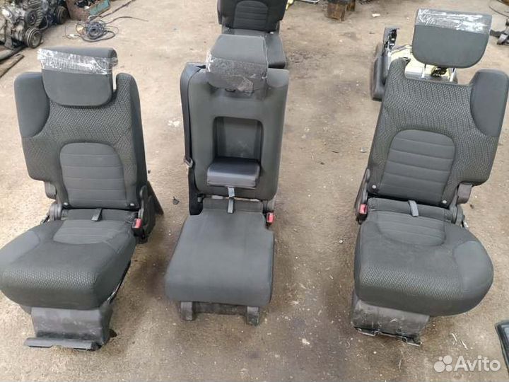 Сиденье 2-го ряда Nissan Pathfinder R51 YD25 2014