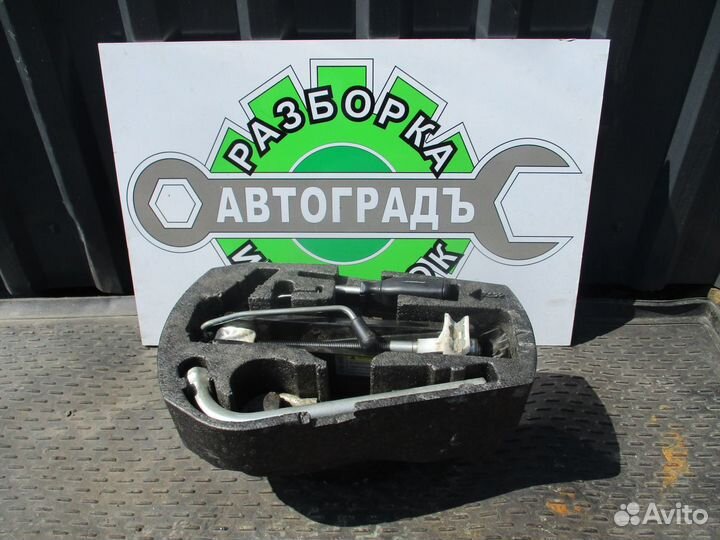 Набор инструментов Volkswagen Polo 2010г