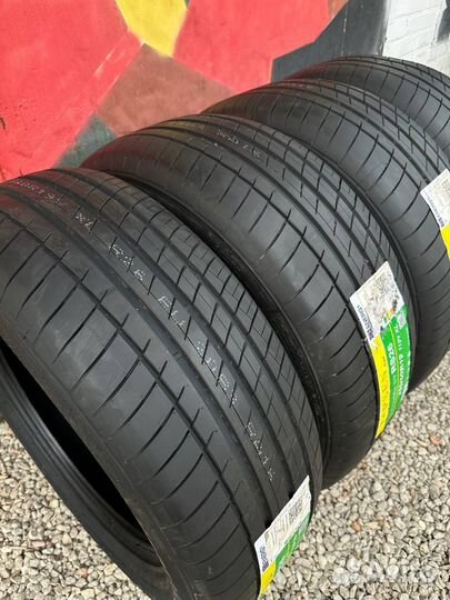 Kapsen RS26 265/30 R19