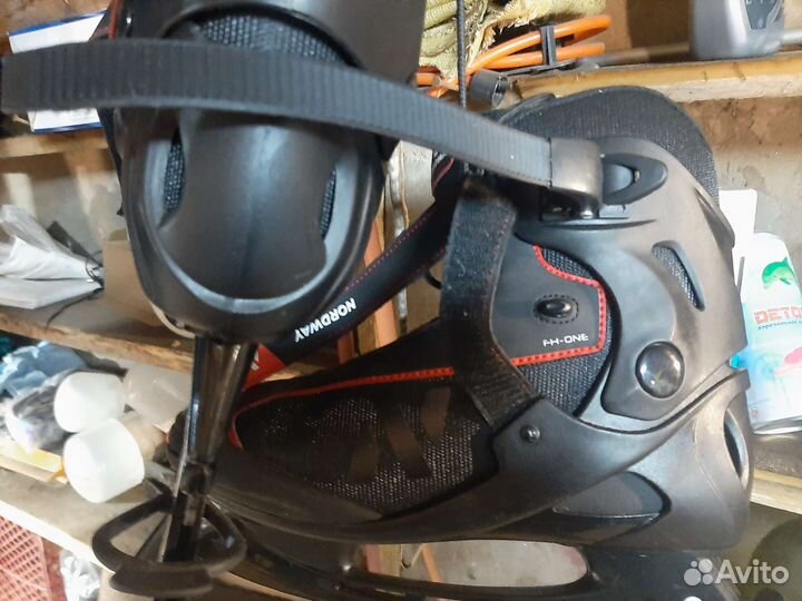 Коньки хокейные