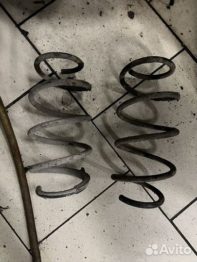 Пружина передняя solaris