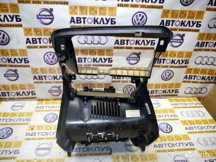 Консоль панель центральная Вольво XC60.2012D17