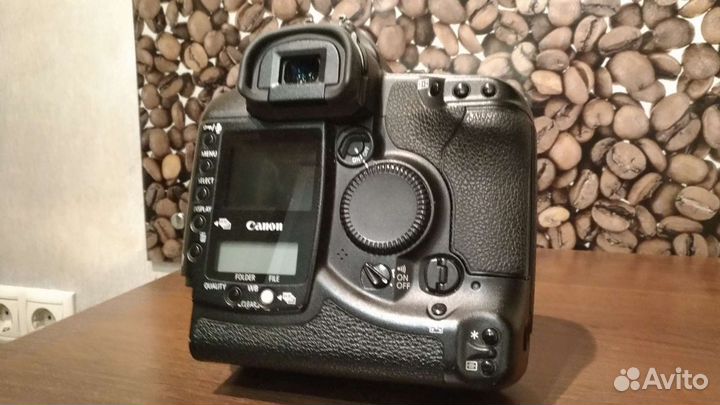 Зеркальный фотоаппарат canon 1Ds (тушка)