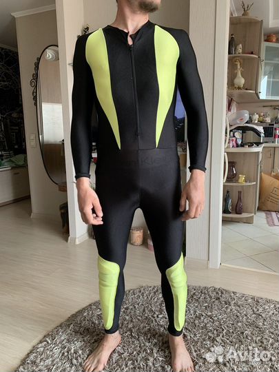 Конькобежный комбинезон