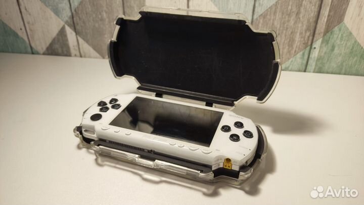 Sony PSP 1000 с чехлом
